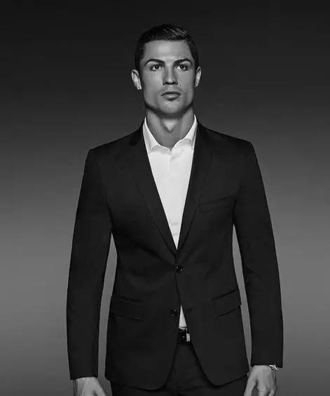 金州勇士巴特勒砍下24分10助攻，鹈鹕锡安25分，双方激烈对决。