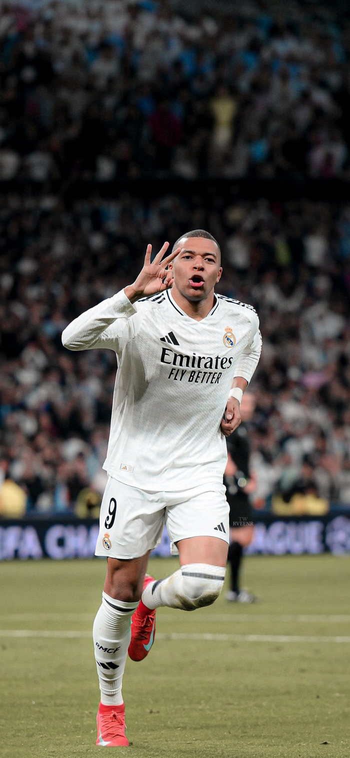 某队因违规遭重罚，官方回应惹争议