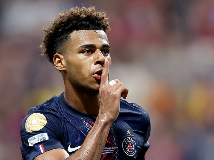 圣保罗官方：奥斯卡被确诊为迷走神经性晕厥，目前情况稳定