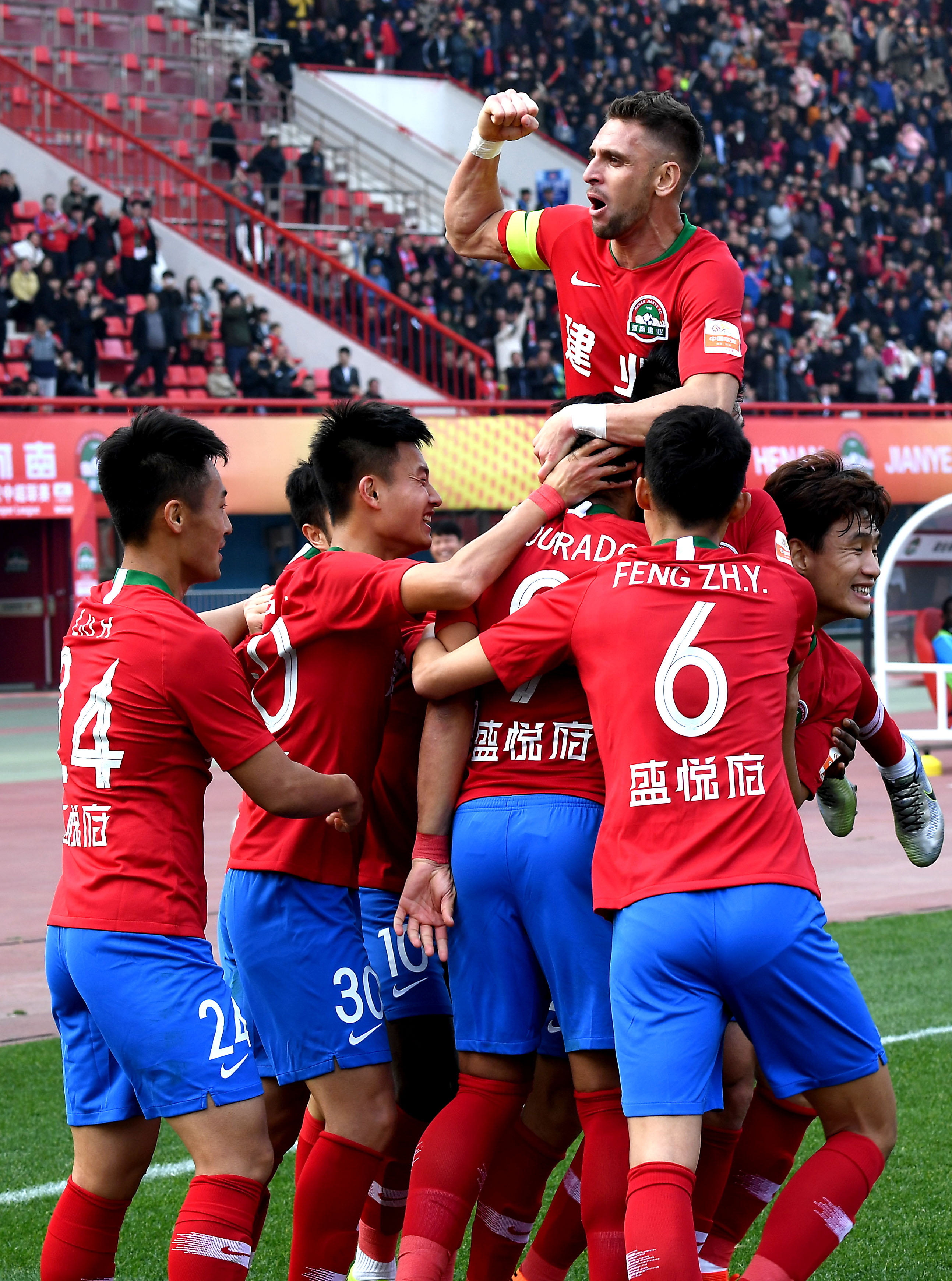 勒沃库森主场迎战斯图加特 欧冠资格区卡位战一触即发