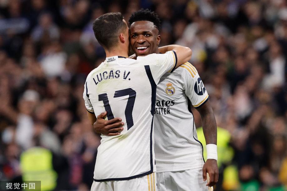 英超战报：曼联2-1战胜埃弗顿,