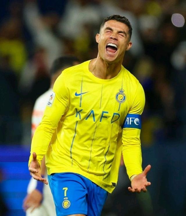 椰子：踢后卫让库普恢复信心；DV9受伤是戴维和奥蓬达的机会