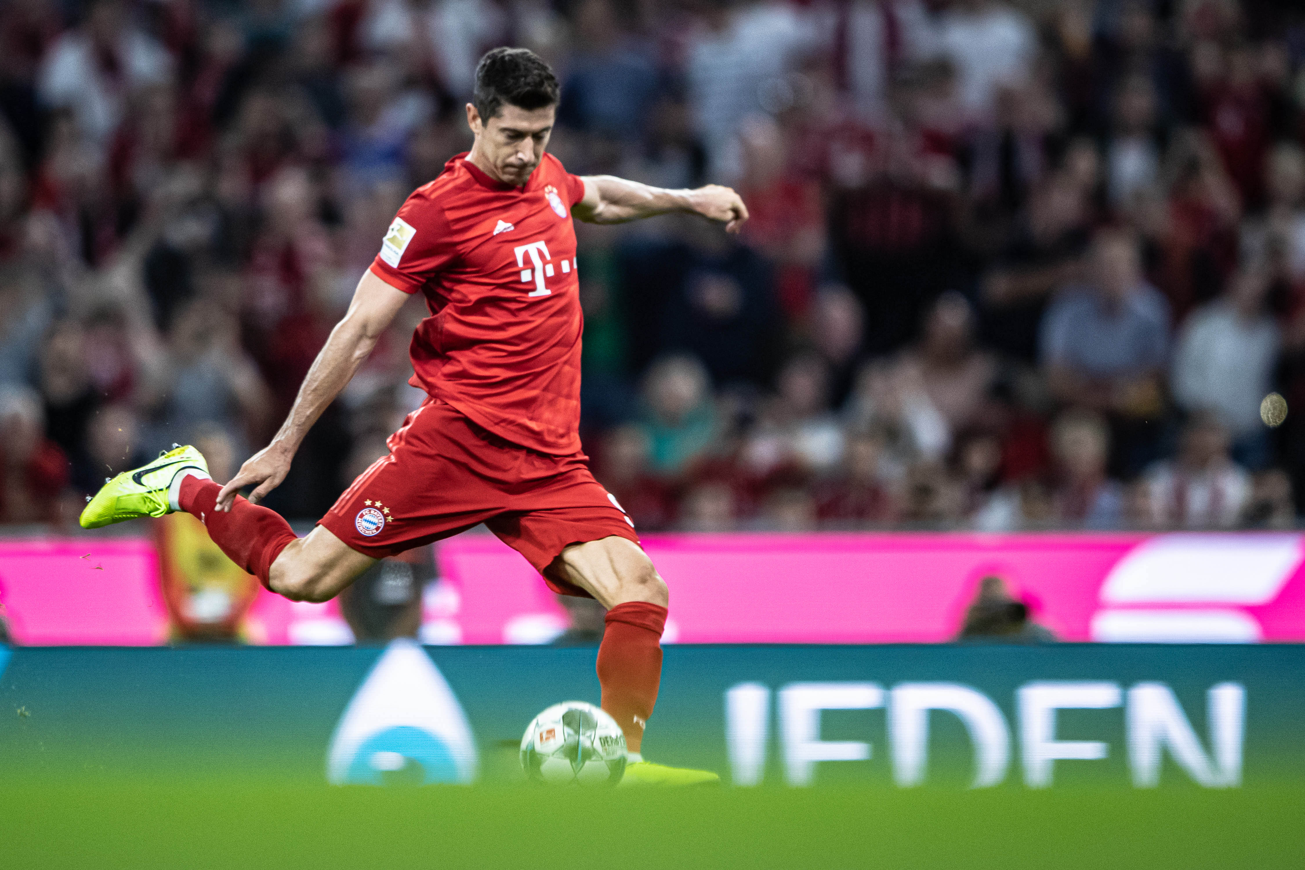 八村塁：我是用两年前湖人赢得首届NBA杯的奖金买的车