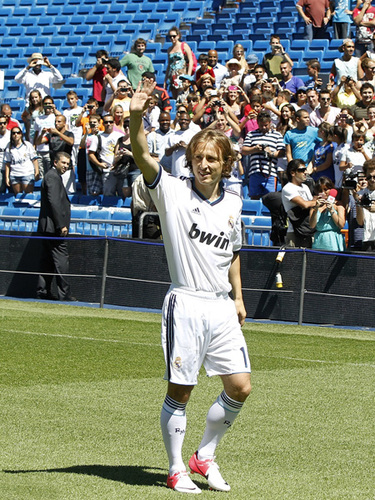 米体：接受手术治疗后，弗朗哥-巴雷西已在上周重返米兰之家