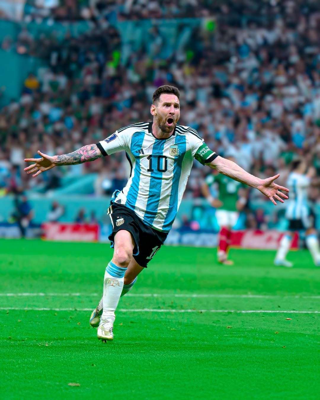 表现惊艳！伊力福拉提10中6贡献17分&半场上演精彩压哨