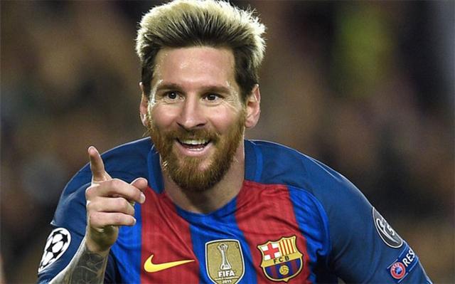 德甲战报：迪亚斯传射、杰克逊锁胜局，拜仁3-1圣保利