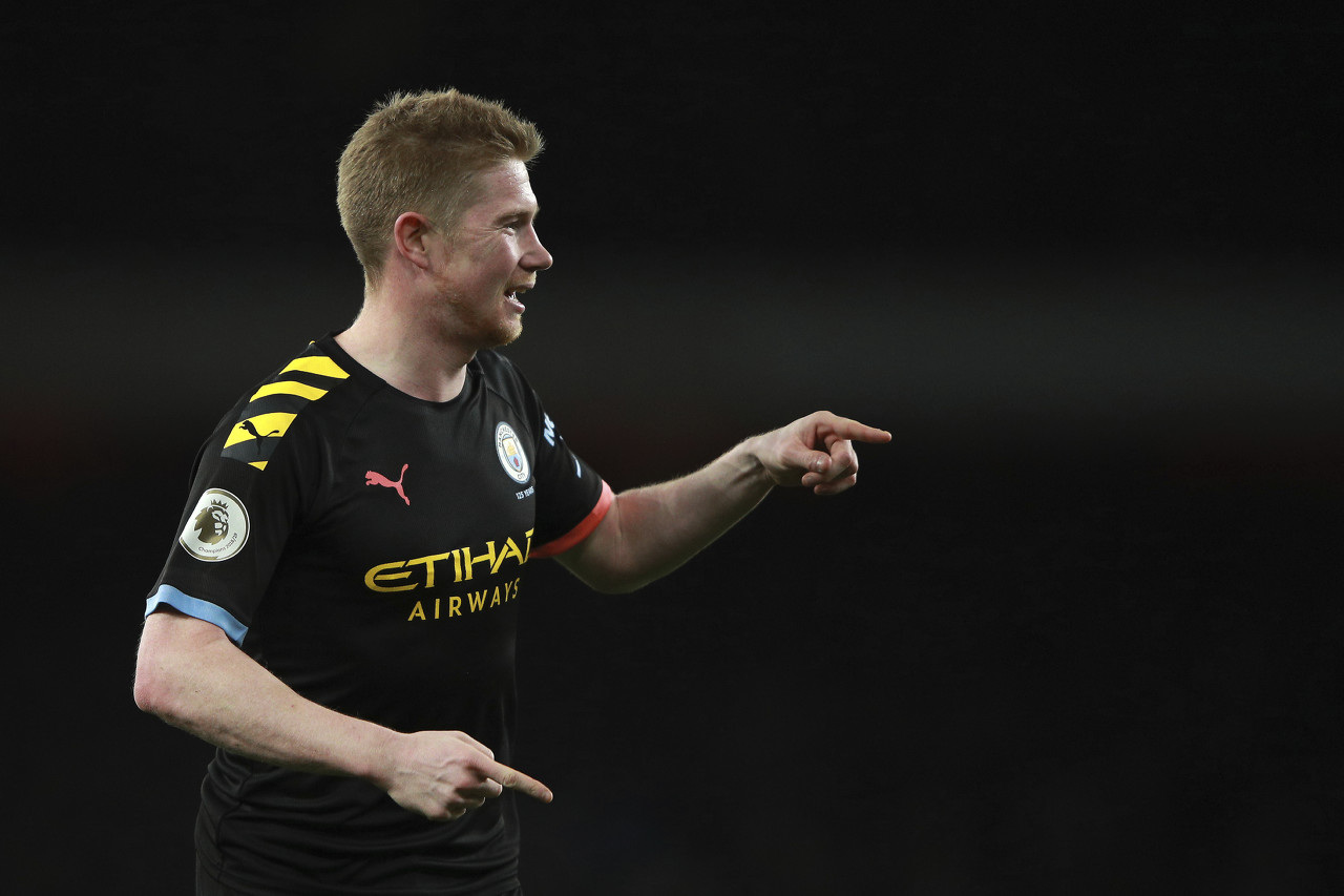 球队在客场打出稳定表现，士气高涨