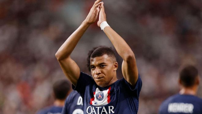 雷迪克：不认为詹姆斯需要重拾信心，他因为伤病还在追赶进度