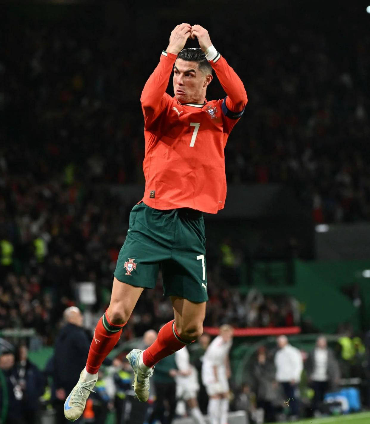 托蒂回忆向对手吐口水事件：我至今仍对那次行为感到羞愧