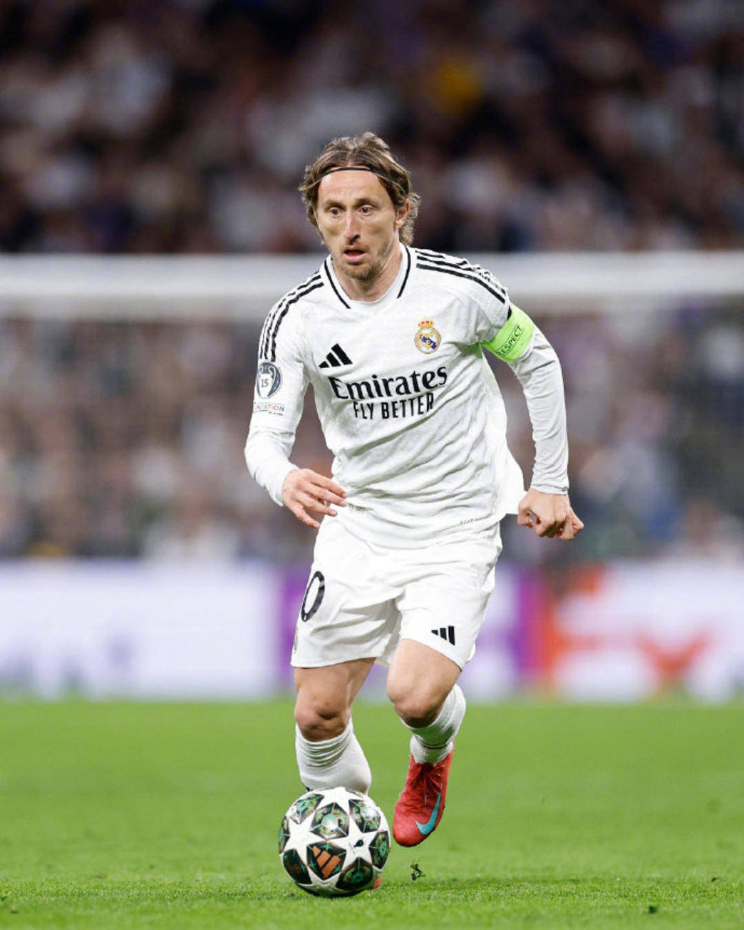 欧冠近11战打进12球，劳塔罗当选国米2-1凯拉特队内最佳球员